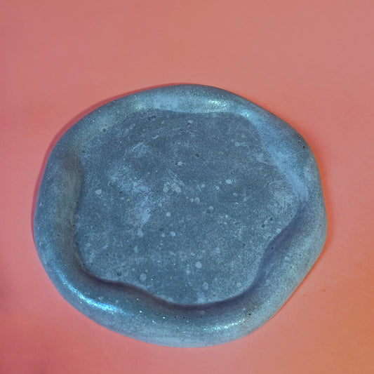 Plateau jesmonite bleu a paillettes