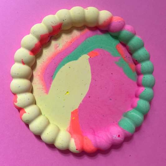 Plateau jesmonite bulles fluo
