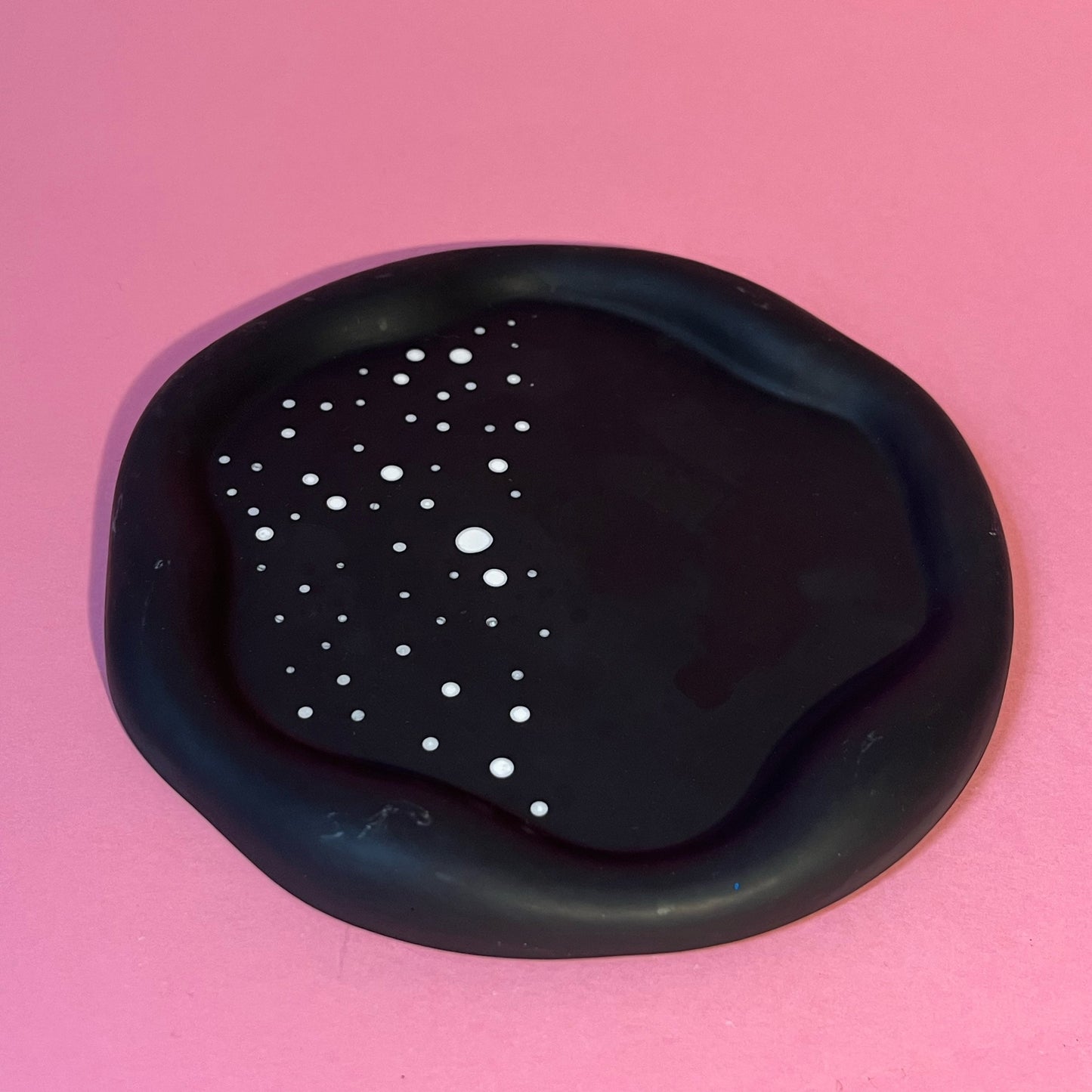 Plateau jesmonite noir poids blancs