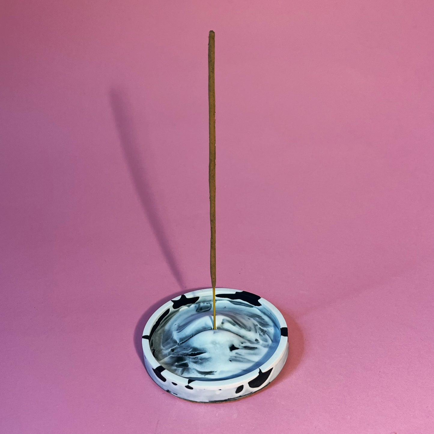 Porte encens bouche noir et blanc