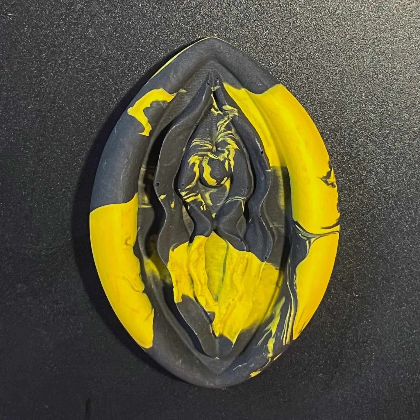 Foufoune jaune et noir