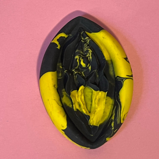 Foufoune jaune et noir