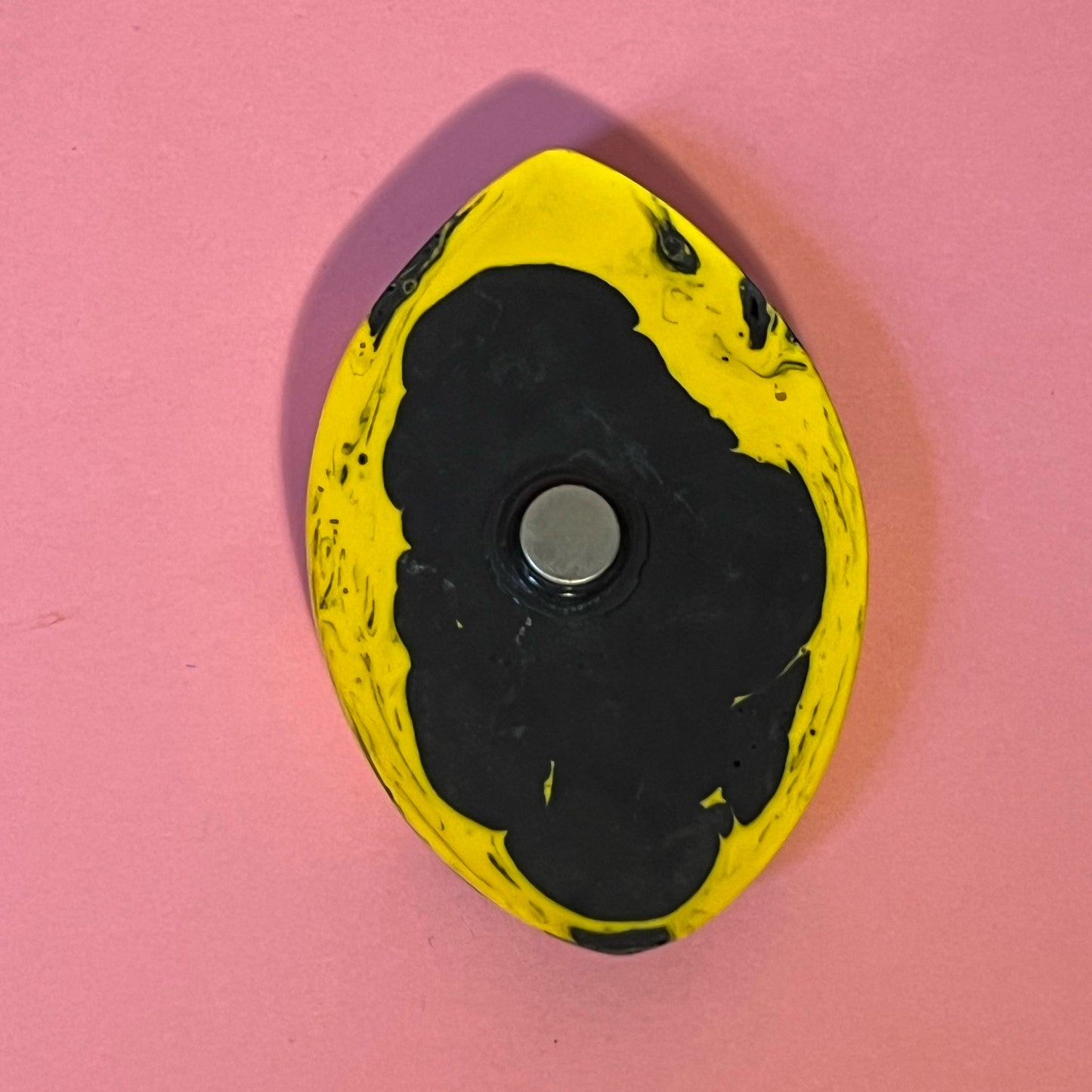 Foufoune jaune et noir
