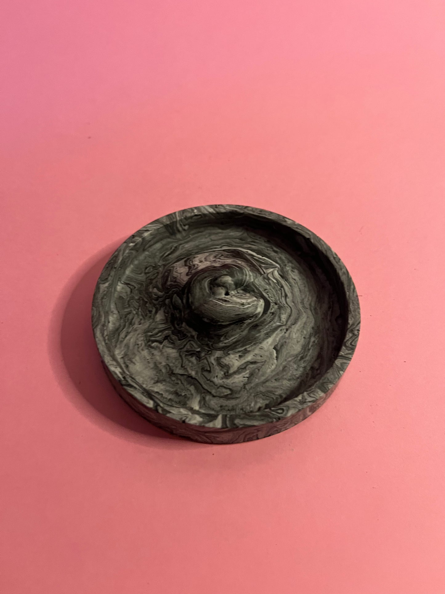 Porte encens bouche gris marbré
