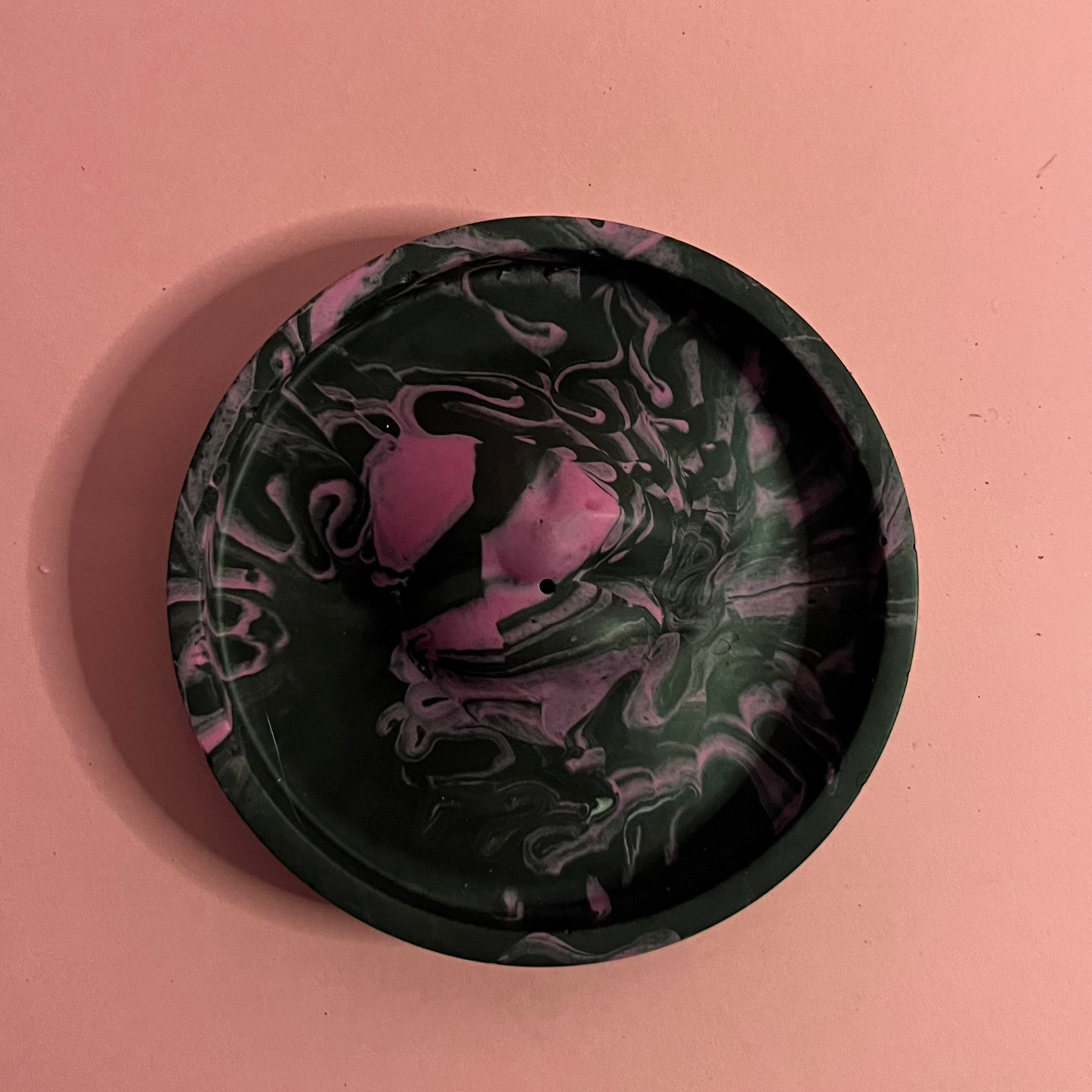 Porte encens bouche noir et rose