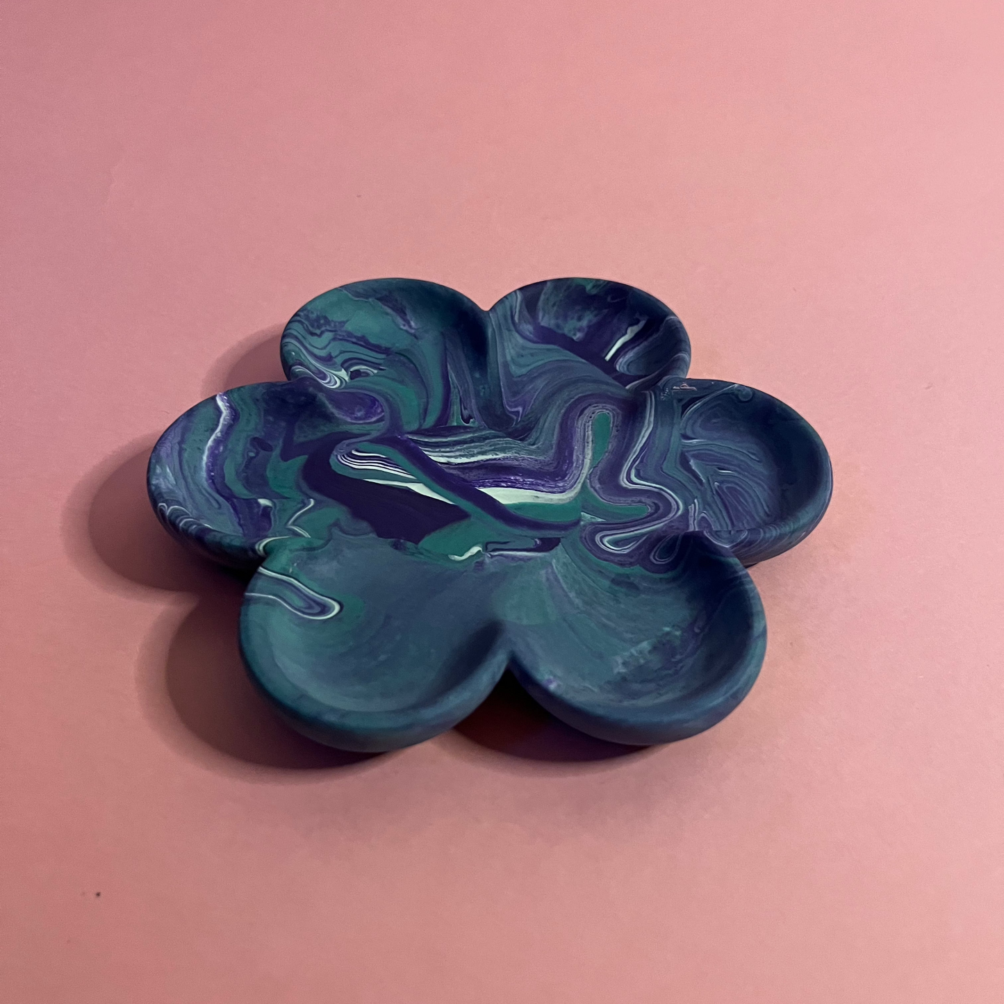 Plateau fleur mauve vert