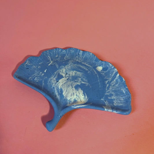 Plateau jesmonite fond marin ginkgo